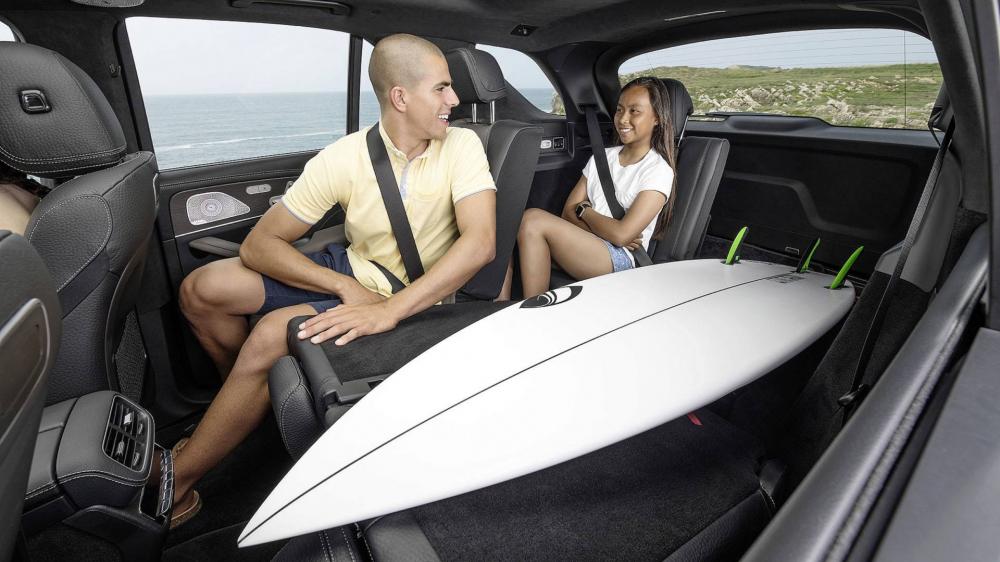 Mercedes-Benz GLE 2019 sở hữu khoang hành lý rộng rãi