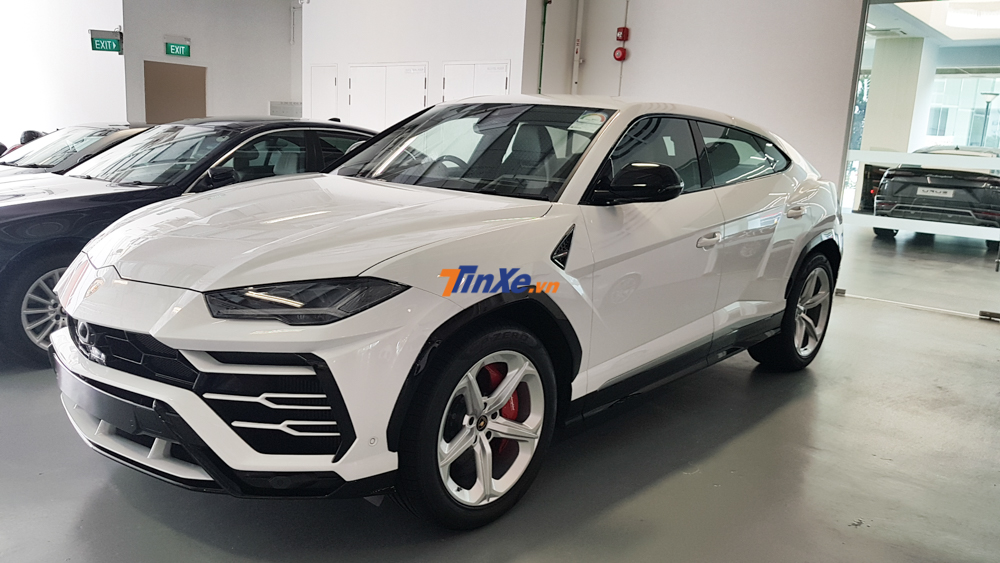 Lúc mới ra mắt giới nhà giàu Singapore vào tháng 12/2017, Urus đã nhận khoảng 40 đơn đặt hàng