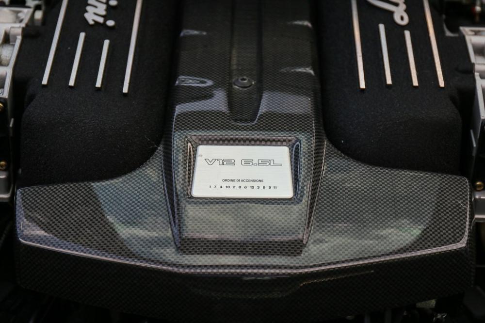 Lamborghini Murcielago LP640-4 Versace vẫn giữ nguyên trái tim V12, dung tích 6.5 lít nổi tiếng của dòng siêu xe Murcielago LP640 Lamborghini Murcielago LP640-4 Versace vẫn giữ nguyên trái tim V12, dung tích 6.5 lít nổi tiếng của dòng siêu xe Murcielago LP640