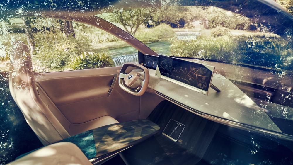 Hình ảnh nội thất của xe trong hết sức sang chảnh và đậm tính công nghệ