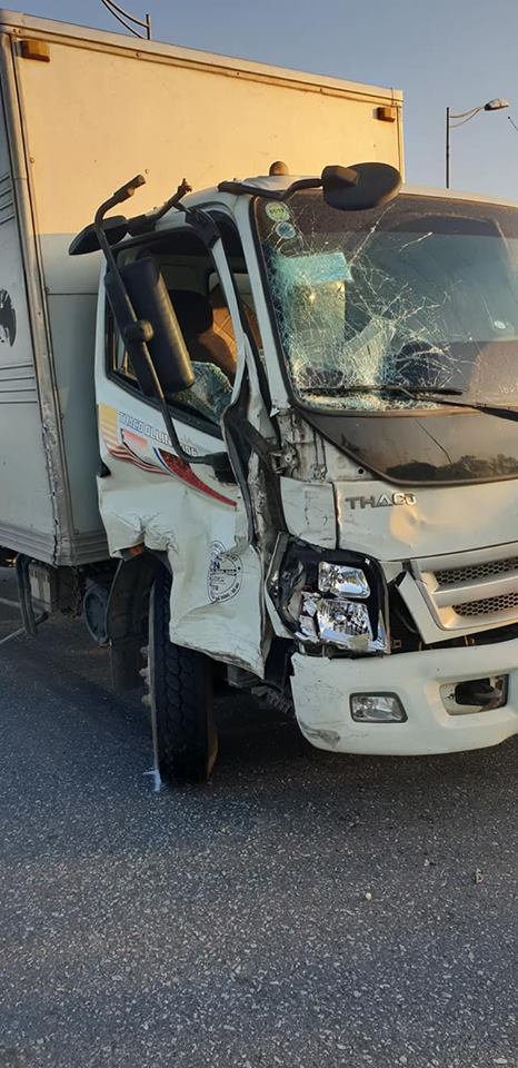 Chiếc ô tô tải tại hiện trường vụ tai nạn Chiếc ô tô tải tại hiện trường vụ tai nạn