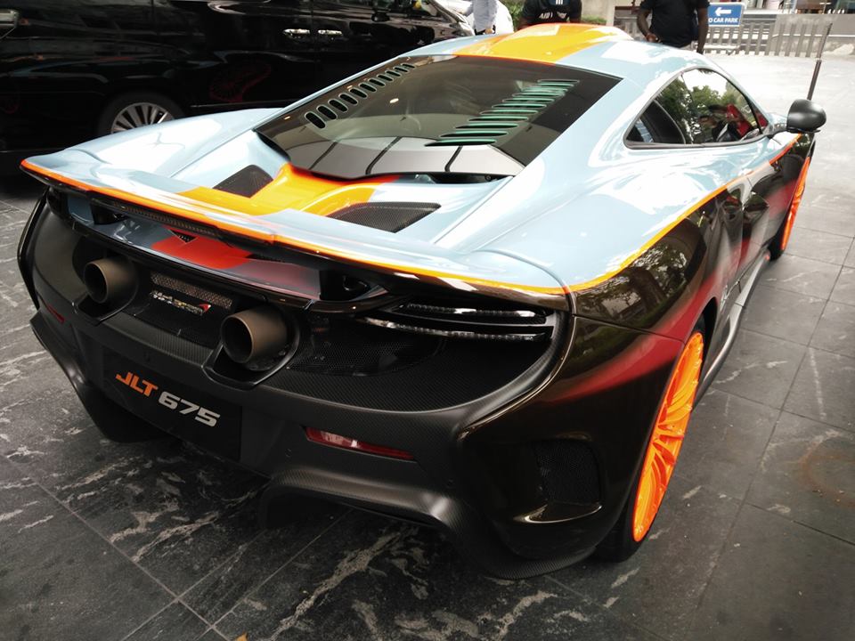 Chỉ tính riêng bộ áo độc đáo cho chiếc McLaren 675LT này, bộ phận cá nhân hoá MSO đã mất hơn 800 giờ đồng hồ làm việc