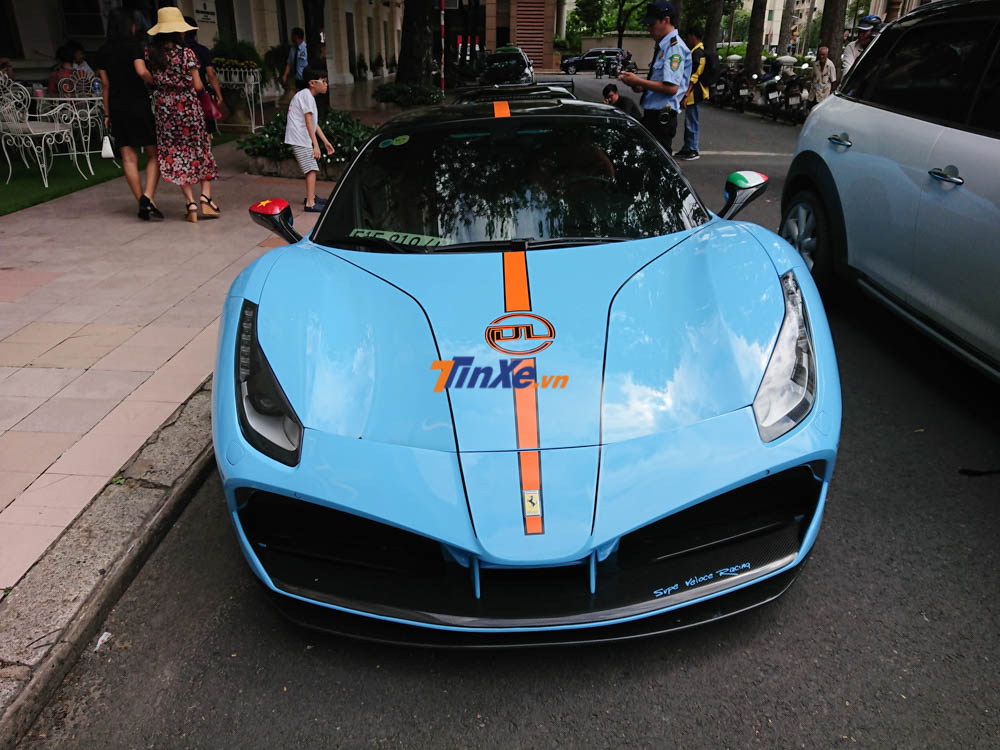 Siêu xe Ferrari 488 GTB với gói độ SVR độc nhất Việt Nam Siêu xe Ferrari 488 GTB với gói độ SVR độc nhất Việt Nam