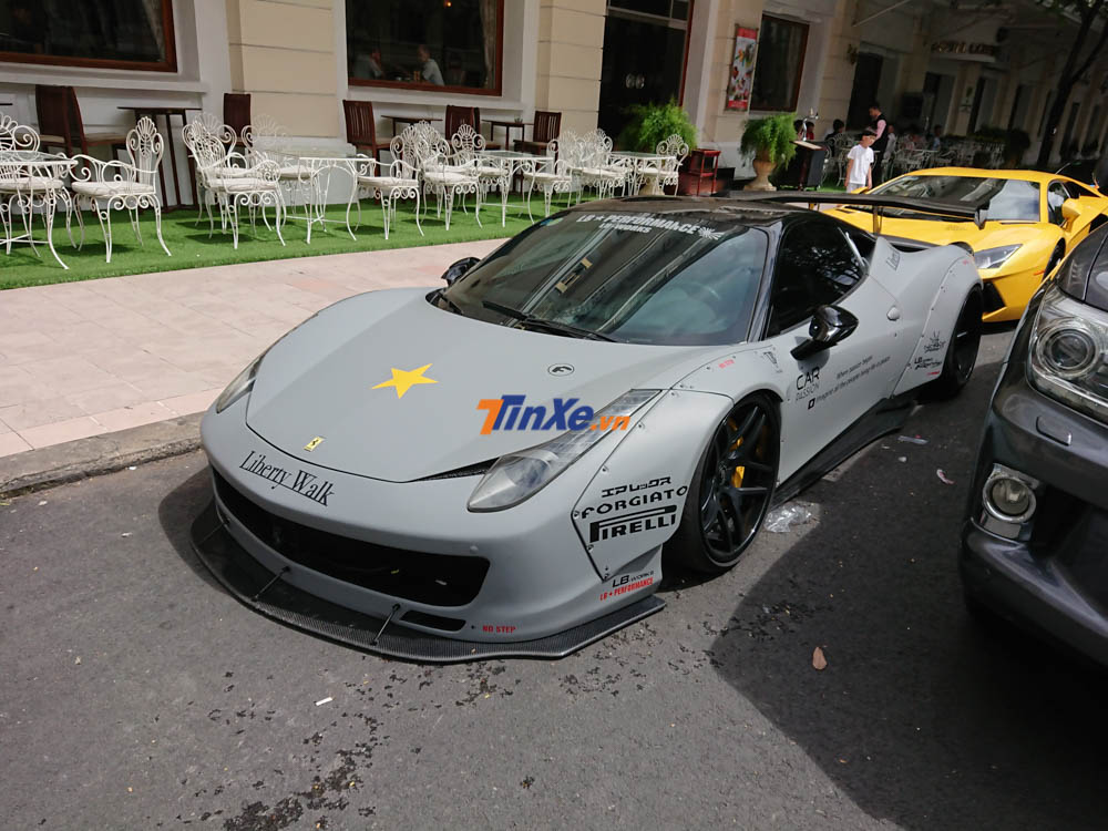 Ferrari 458 Italia độ Liberty Walk của người yêu xe tại Sài thành Ferrari 458 Italia độ Liberty Walk của người yêu xe tại Sài thành