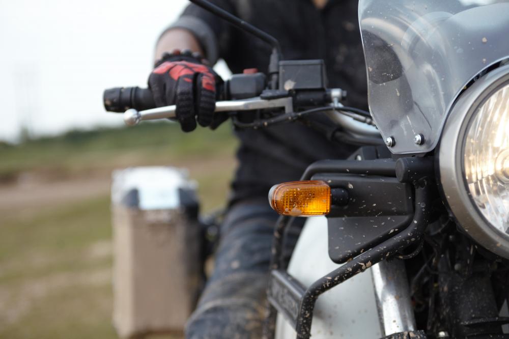 Kiểm tra phanh xe trước khi đổ đèo là rất quan trọng