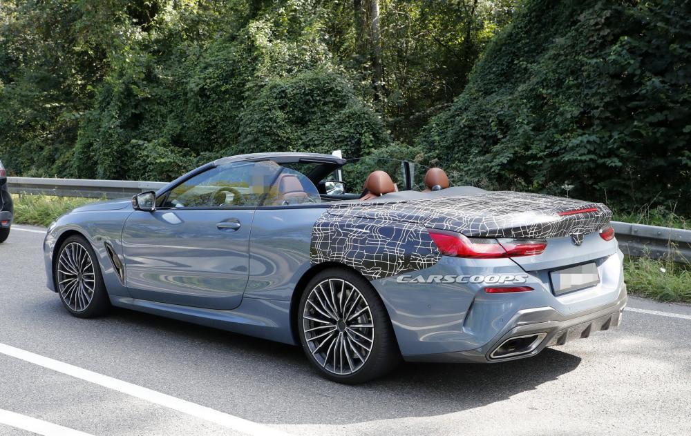 Chiếc BMW 8-Series Convertible 2019 có cả cánh gió nhỏ ở phía sau Chiếc BMW 8-Series Convertible 2019 có cả cánh gió nhỏ ở phía sau