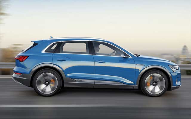 Đánh giá nhanh SUV điện Audi e-tron: hiện đại nhưng không “hại điện”