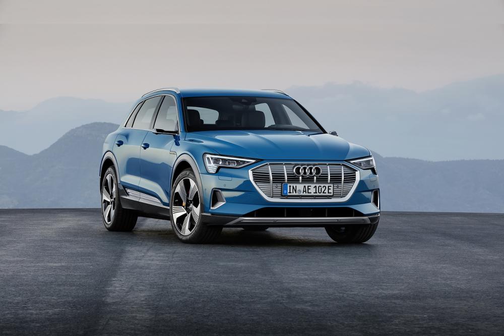 Đánh giá nhanh SUV điện Audi e-tron: hiện đại nhưng không “hại điện”