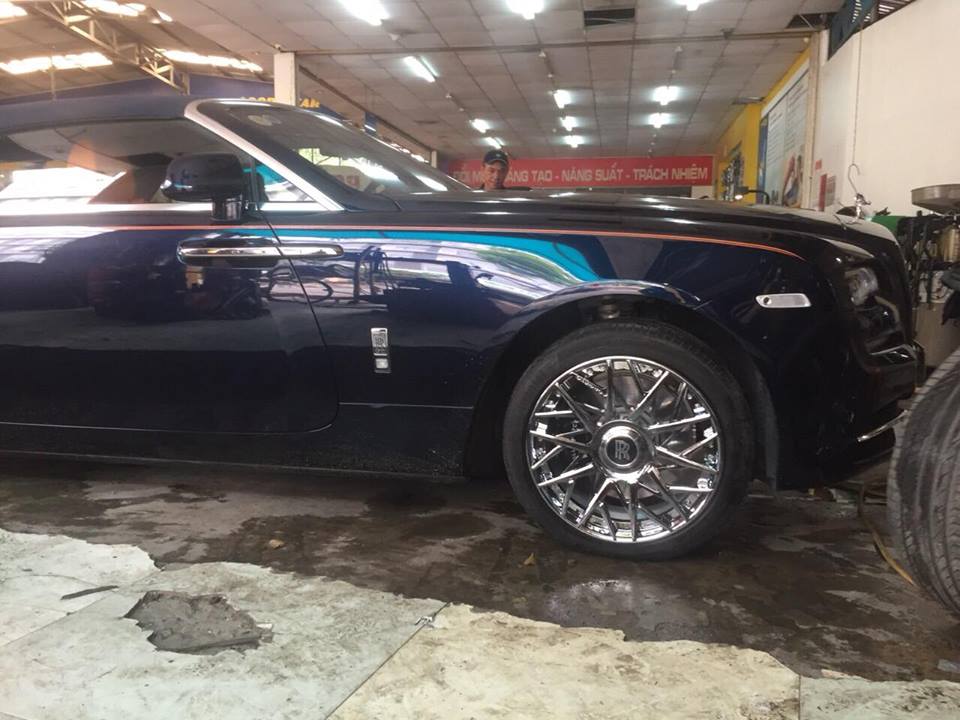 Bộ mâm Forgiato trên chiếc Rolls-Royce Dawn độc nhất Việt Nam Bộ mâm Forgiato trên chiếc Rolls-Royce Dawn độc nhất Việt Nam