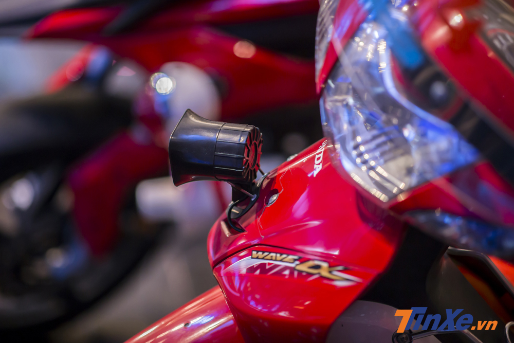 Còi hú được trang bị trên xe Honda Wave đặc chế của lực lượng cảnh sát phòng cháy chữa cháy. Còi hú được trang bị trên xe Honda Wave đặc chế của lực lượng cảnh sát phòng cháy chữa cháy.