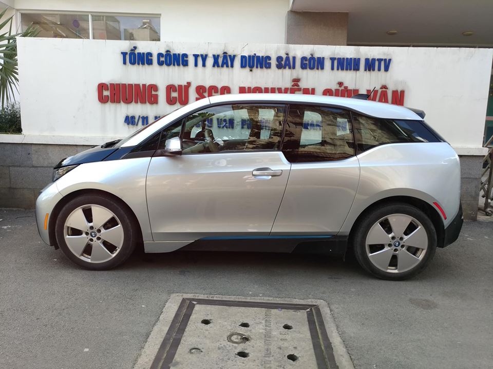 BMW i3 là mẫu xe điện có kích thước nhỏ gọn