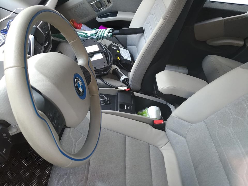 Chiếc BMW i3 đi kèm nội thất màu xám