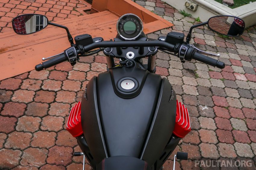 Bình xăng xe dung tích lên đến 20,5 lít Bình xăng xe dung tích lên đến 20,5 lít