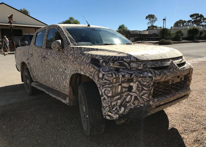 Mitsubishi Triton 2019 bất ngờ “lộ ảnh không che”