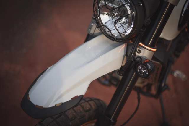 Ducati Scrambler Desert Sled bản độ Touring