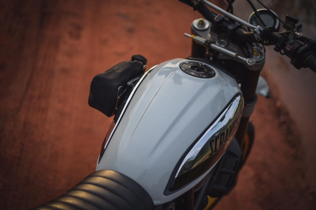 Ducati Scrambler Desert Sled bản độ Touring