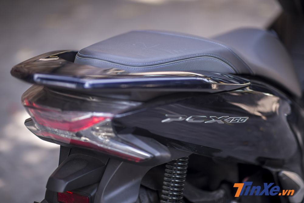 Trải nghiệm Honda PCX Hybrid 2018