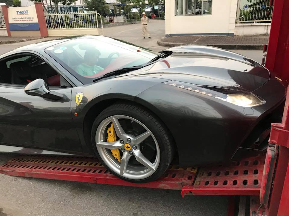 Ferrari 488 GTB là siêu xe duy nhất có mặt trong hành trình Adam Tour 
