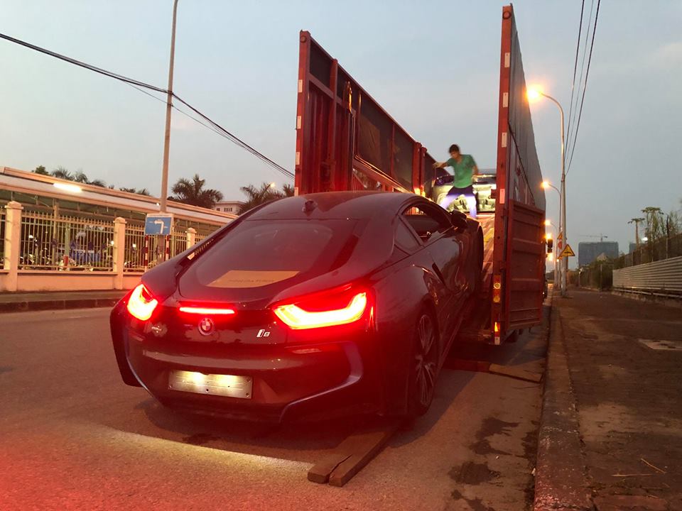 Hành trình Adam Tour quy tụ khoảng 6 chiếc siêu xe, xe thể thao, xe sang và cả SUV hạng sang chạy từ Đà Nẵng vào Nha Trang trên cung đường biển tuyệt đẹp của miền Trung