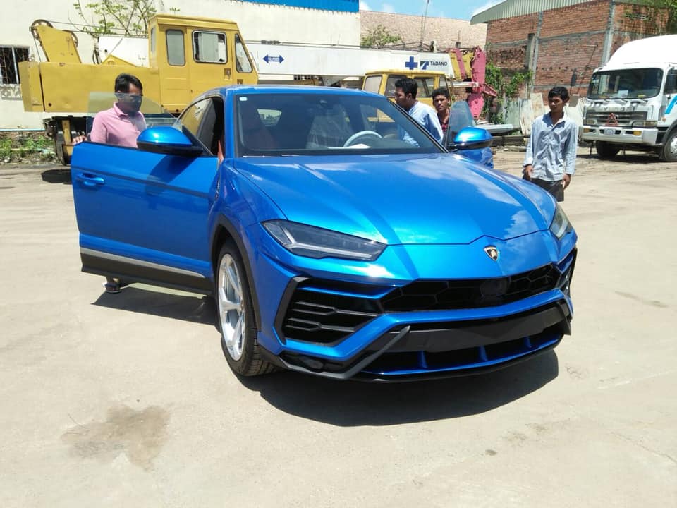  Tại thị trường châu Âu, Lamborghini Urus có giá bán khởi điểm vào khoảng 4,6 tỷ đồng