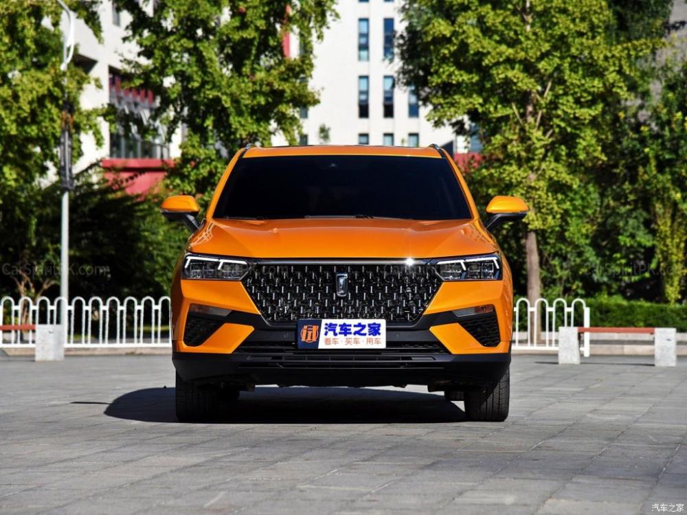 Bestune T77 được trang bị lưới tản nhiệt hình lục giác cỡ lớn Bestune T77 được trang bị lưới tản nhiệt hình lục giác cỡ lớn