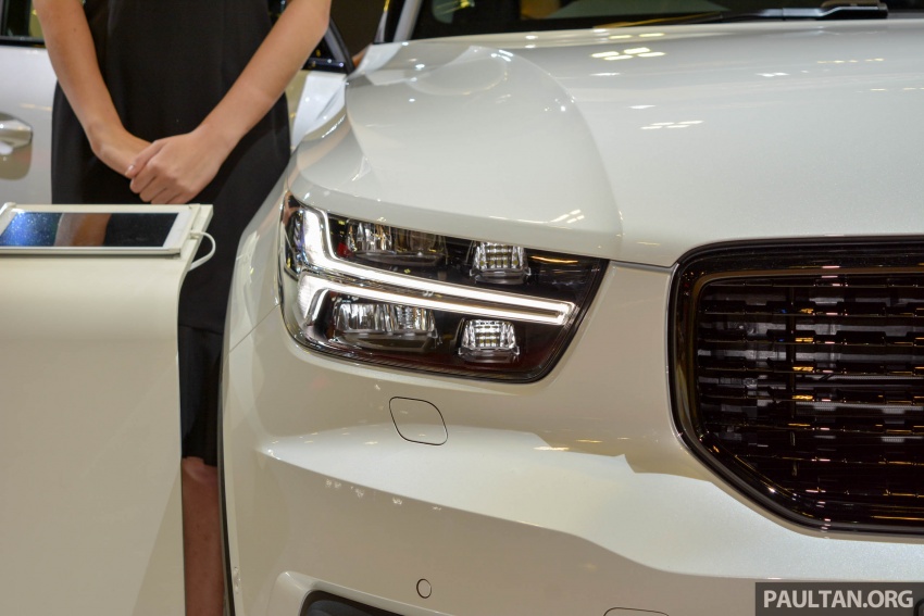 Cụm đèn pha có tính năng chiếu sáng theo góc lái của Volvo XC40 T5