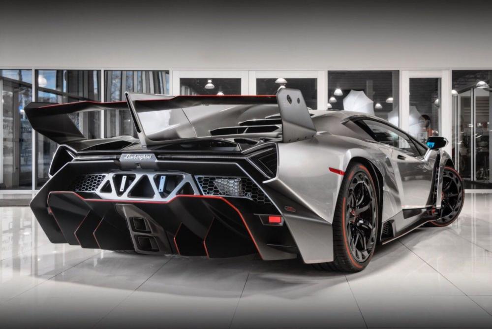Chiếc Lamborghini Veneno Coupe này thuộc sở hữu của một khách hàng tại Mỹ