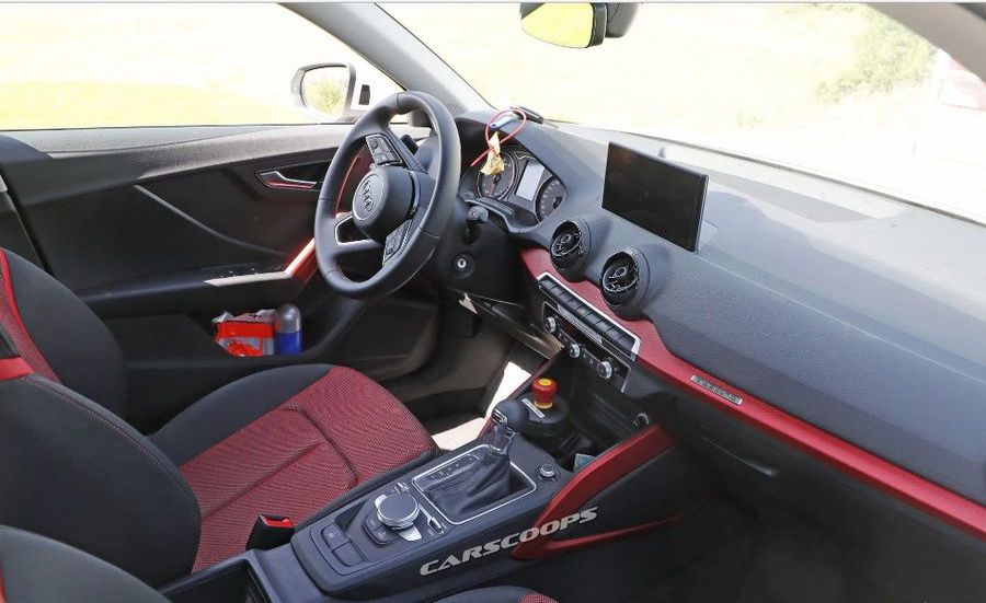Nội thất bên trong Audi SQ2 2019 trên đường thử Nội thất bên trong Audi SQ2 2019 trên đường thử