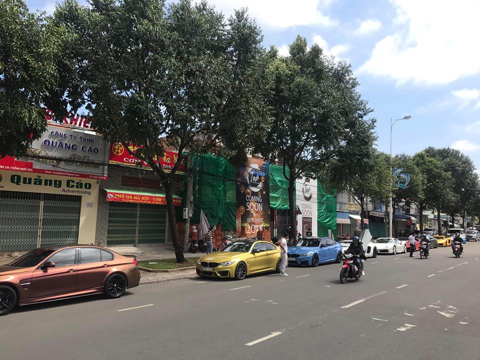 Dàn siêu xe khủng của giới nhà giàu Việt kéo nhau về Vũng Tàu Dàn siêu xe khủng của giới nhà giàu Việt kéo nhau về Vũng Tàu