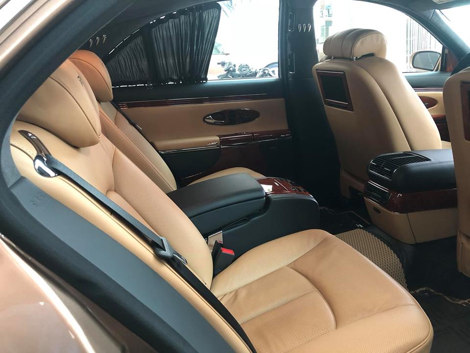 Hàng ghế sau quý tộc trên Maybach 57S