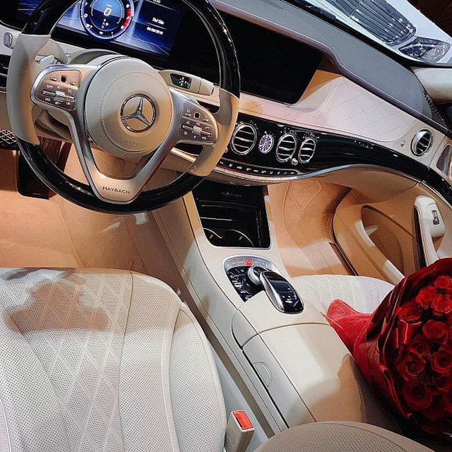 Vừa chia tay Porsche Panamera, Diệp Lâm Anh rước ngay Mercedes-Benz S450 Maybach Vừa chia tay Porsche Panamera, Diệp Lâm Anh rước ngay Mercedes-Benz S450 Maybach