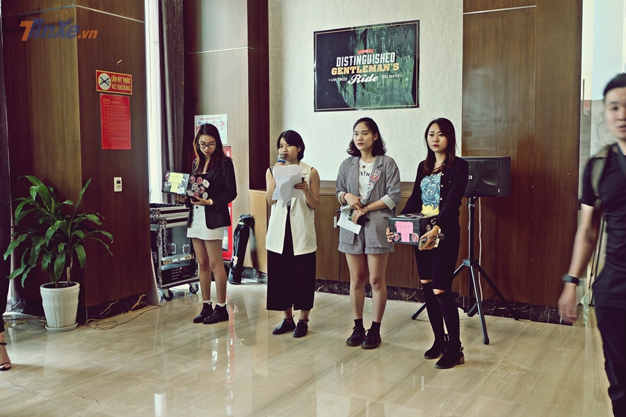 Trong sự kiện có khá nhiều hoạt động như quyên góp quỹ DGR 2018, đấu giá các vật phẩm gây quỹ, trao giải cho một số phần thi ảnh.