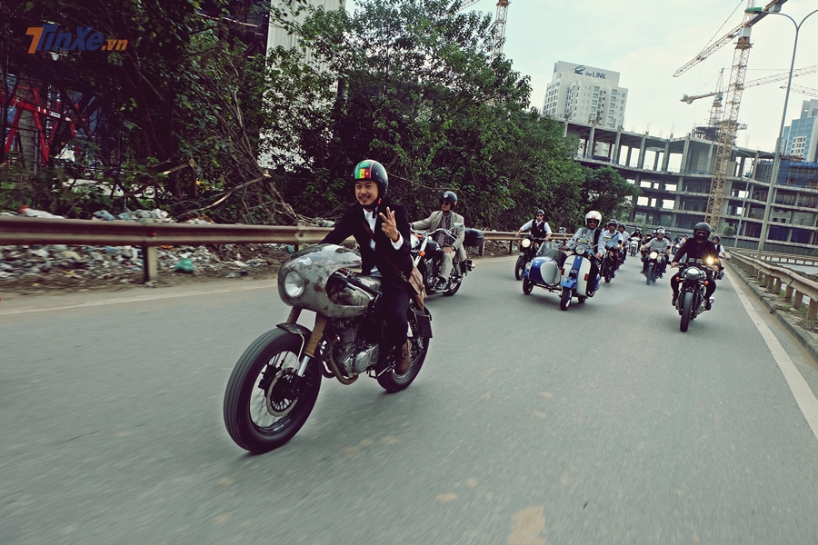 Visual Artist Nguyễn Hồng Vỹ cùng chiếc Cafe Racer cực chất của mình