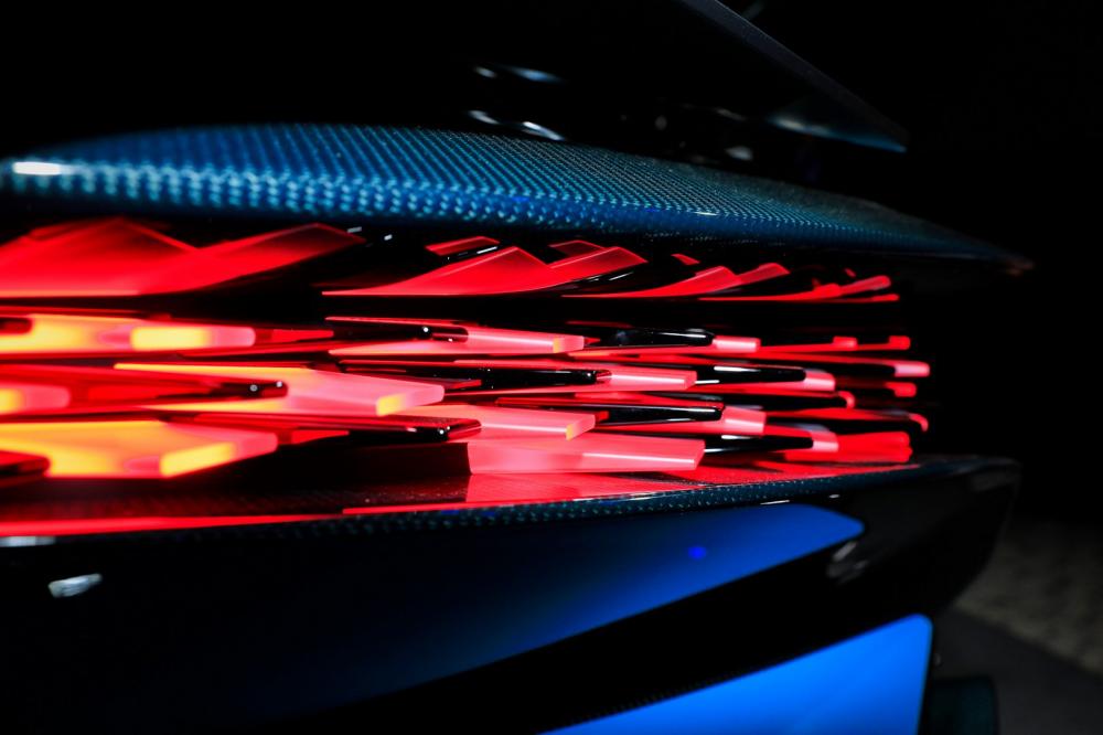 Cận cảnh đèn hậu của Bugatti Divo