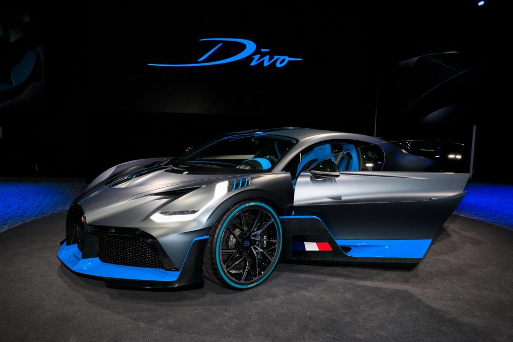 Không chỉ thế, Bugatti Divo còn trở thành chiếc siêu xe có giá bán đắt đỏ nhất thế kỷ 21