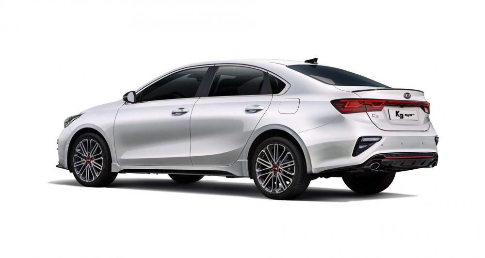 Kia K3 GT 2019 sở hữu thiết kế thể thao hơn bản tiêu chuẩn Kia K3 GT 2019 sở hữu thiết kế thể thao hơn bản tiêu chuẩn