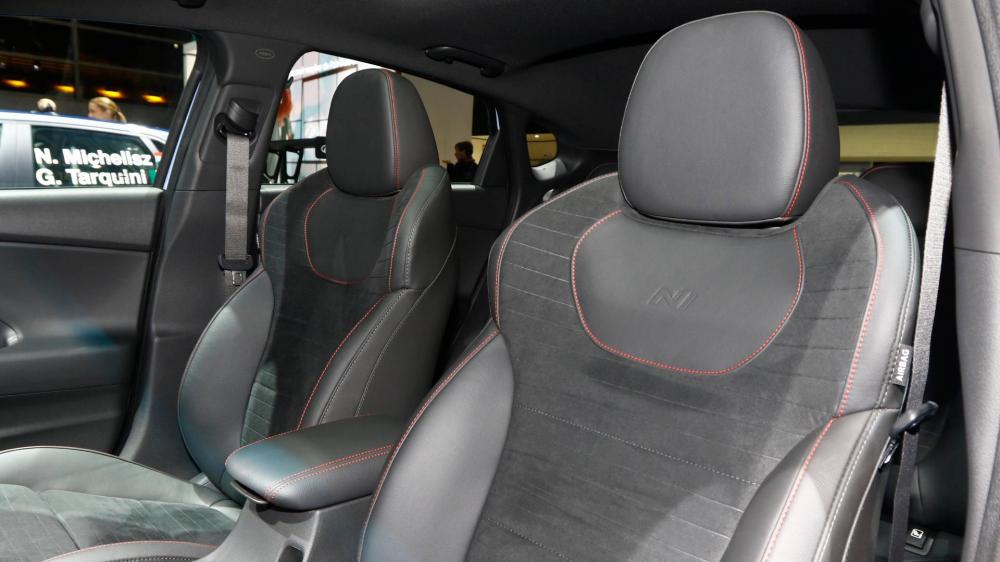 Hàng ghế trước trên Hyundai i30
