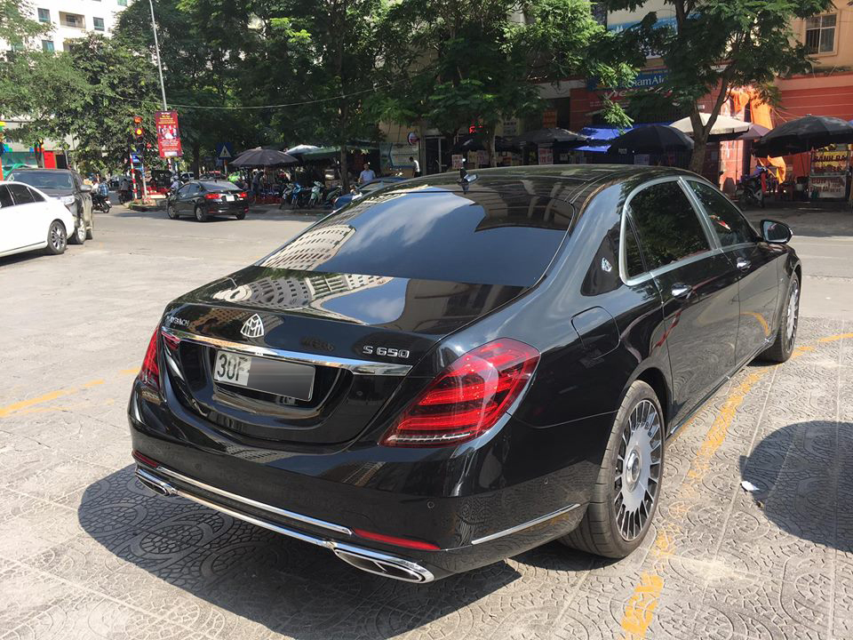 Chiếc Mercedes-Maybach S650 2018 đầu tiên lăn bánh tại Việt Nam mang biển kiểm soát Hà thành Chiếc Mercedes-Maybach S650 2018 đầu tiên lăn bánh tại Việt Nam mang biển kiểm soát Hà thành