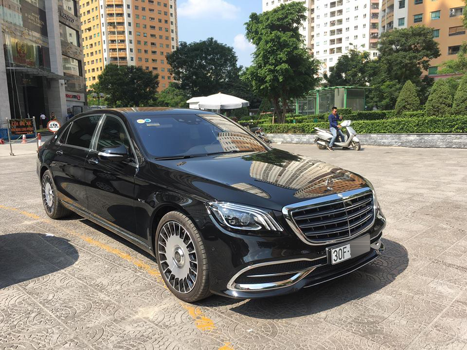 Sau tất cả, Mercedes-Maybach S650 2018 cũng đã lăn bánh trên đường phố Việt Sau tất cả, Mercedes-Maybach S650 2018 cũng đã lăn bánh trên đường phố Việt