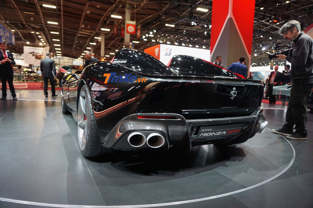 Khách hàng chỉ có thể mua 1 trong 2 chiếc xe, không được tậu cả đôi