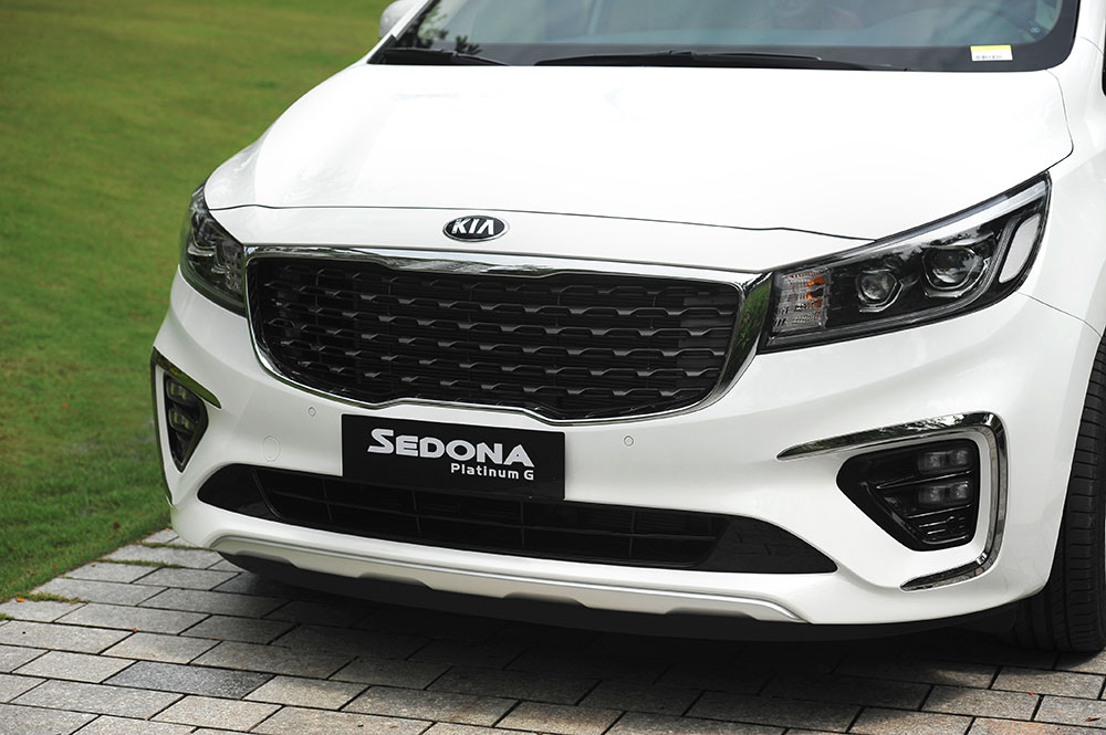 Kia Sedona 2018 được cải tiến nhẹ ở đầu xe