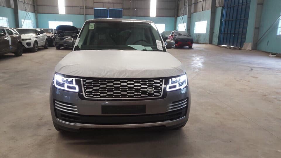 SUV hạng sang Range Rover Autobiography LWB 2018 chính hãng đầu tiên về Việt Nam