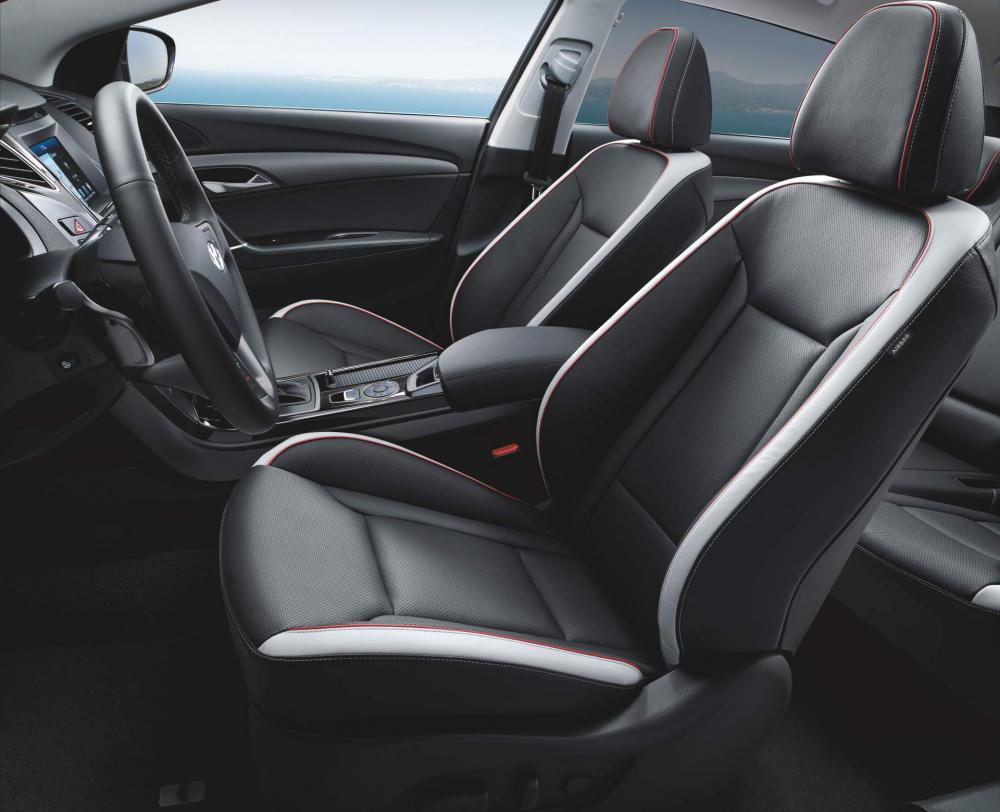 Nội thất bên trong Hyundai i40 2019