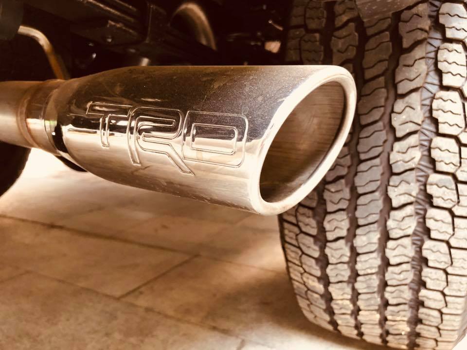 Hệ thống ống xả của TRD sử dụng thép không gỉ 