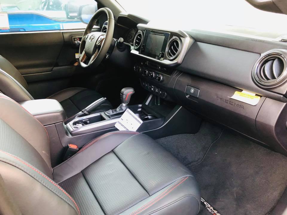 Nội thất của Toyota Tacoma TRD Pro đầu tiên tại Việt Nam