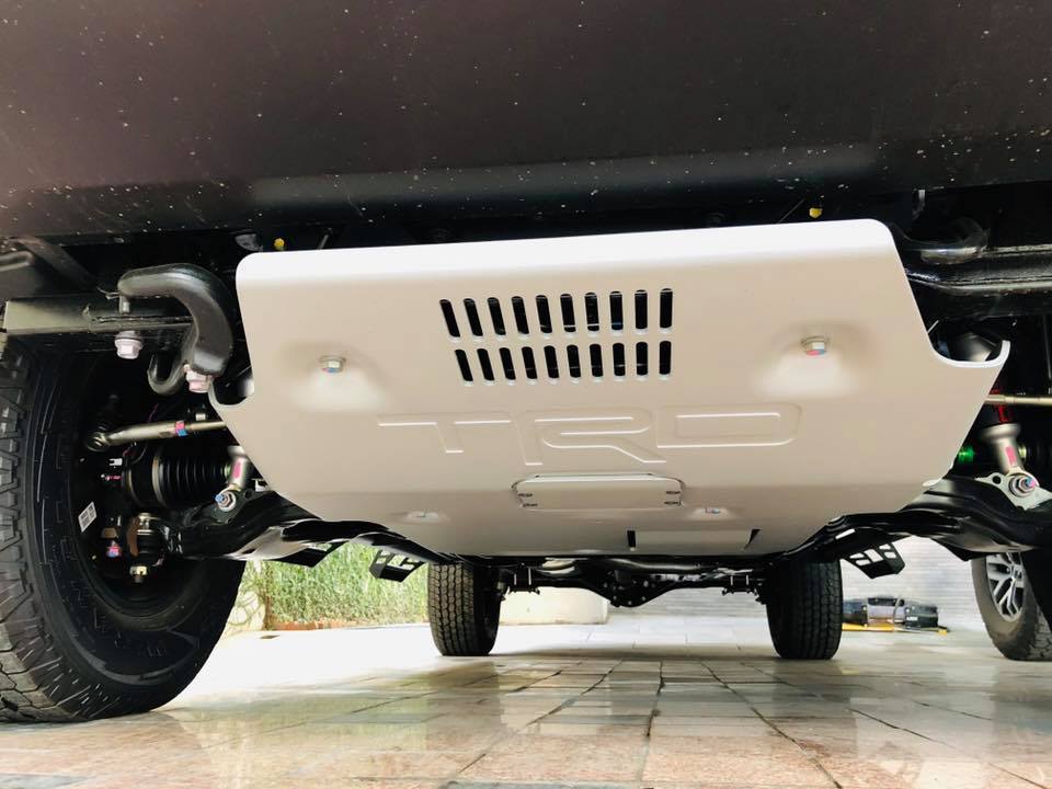 Tấm bảo vệ gầm phía trước của Toyota Tacoma TRD Pro