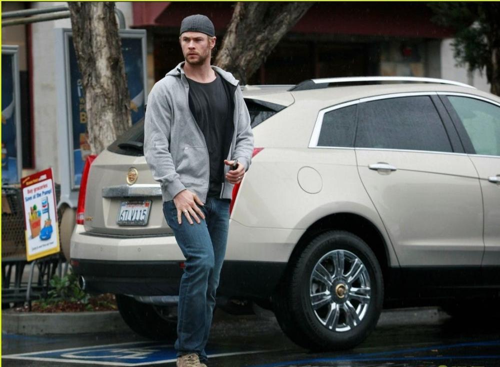 Chris Hemsworth rất thích SUV hạng sang