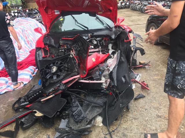 Thiệt hại ước tính cho siêu xe Ferrari 488 GTB của Tuấn Hưng không dưới 2 tỷ đồng