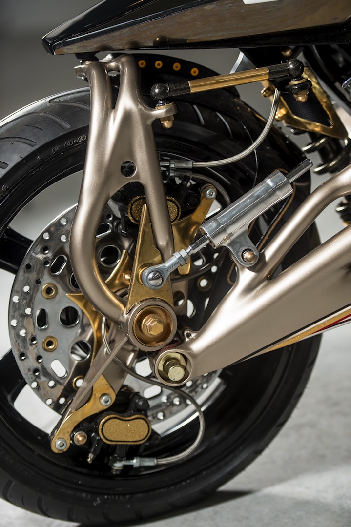 Hệ thống treo dạng hub-steering đặc biệt