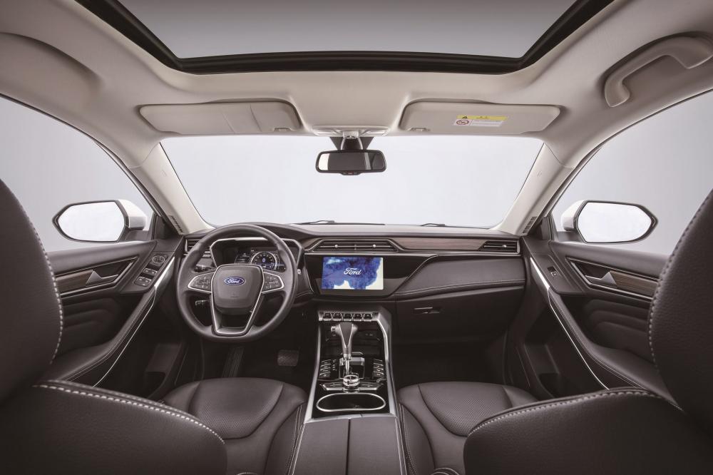 Nội thất chỗ lái của Ford Territory